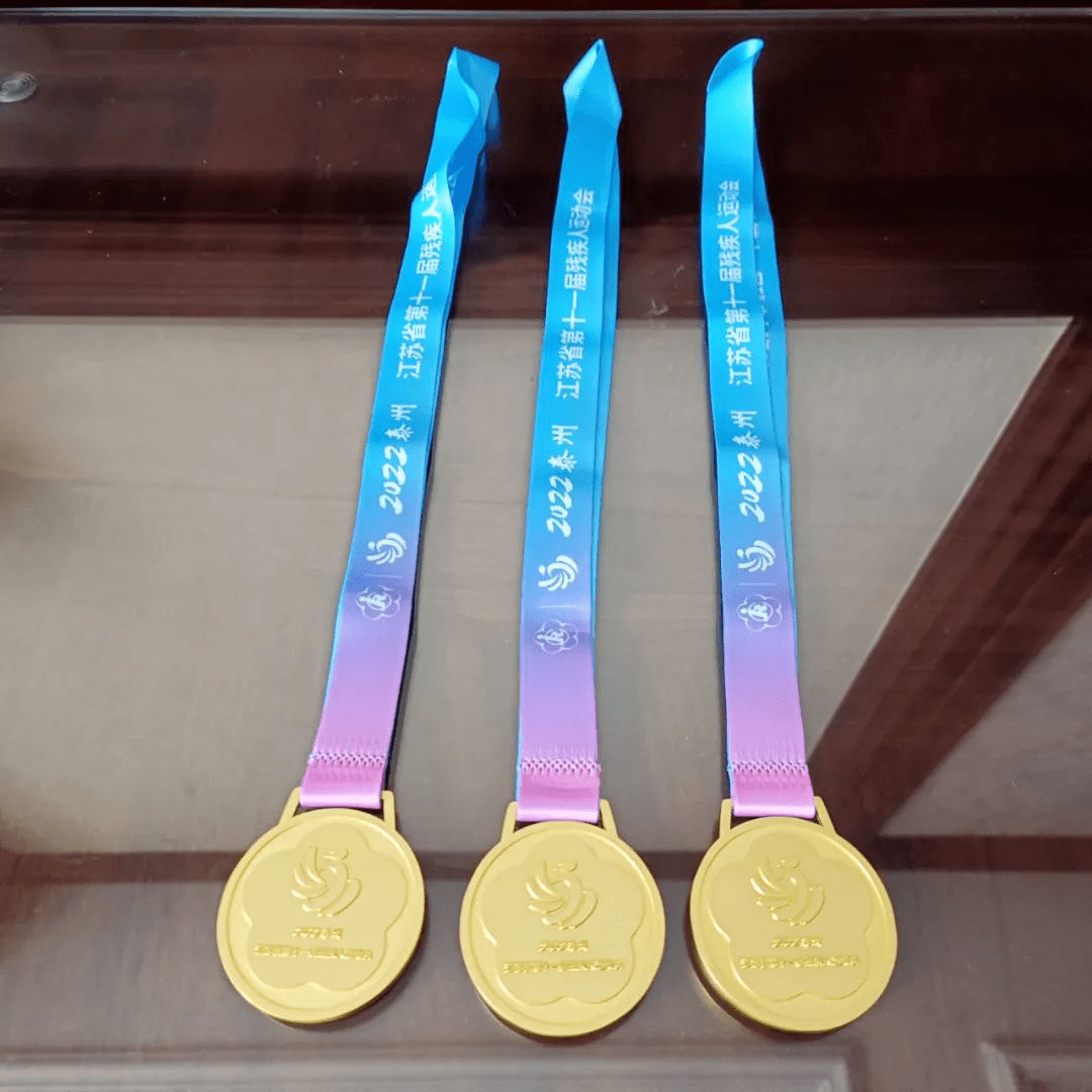 熊猫体育-斐济击剑选手战无不胜，勇夺金牌