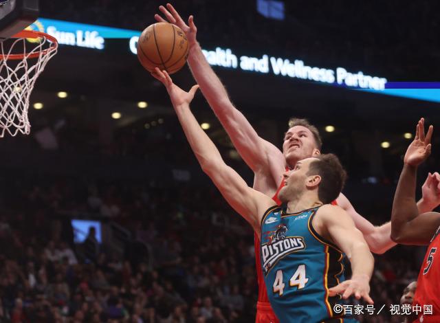 关于雄鹿力克黄蜂,取得正赛十一连胜的信息 关于雄鹿力克黄蜂,取得正赛十一连胜的信息