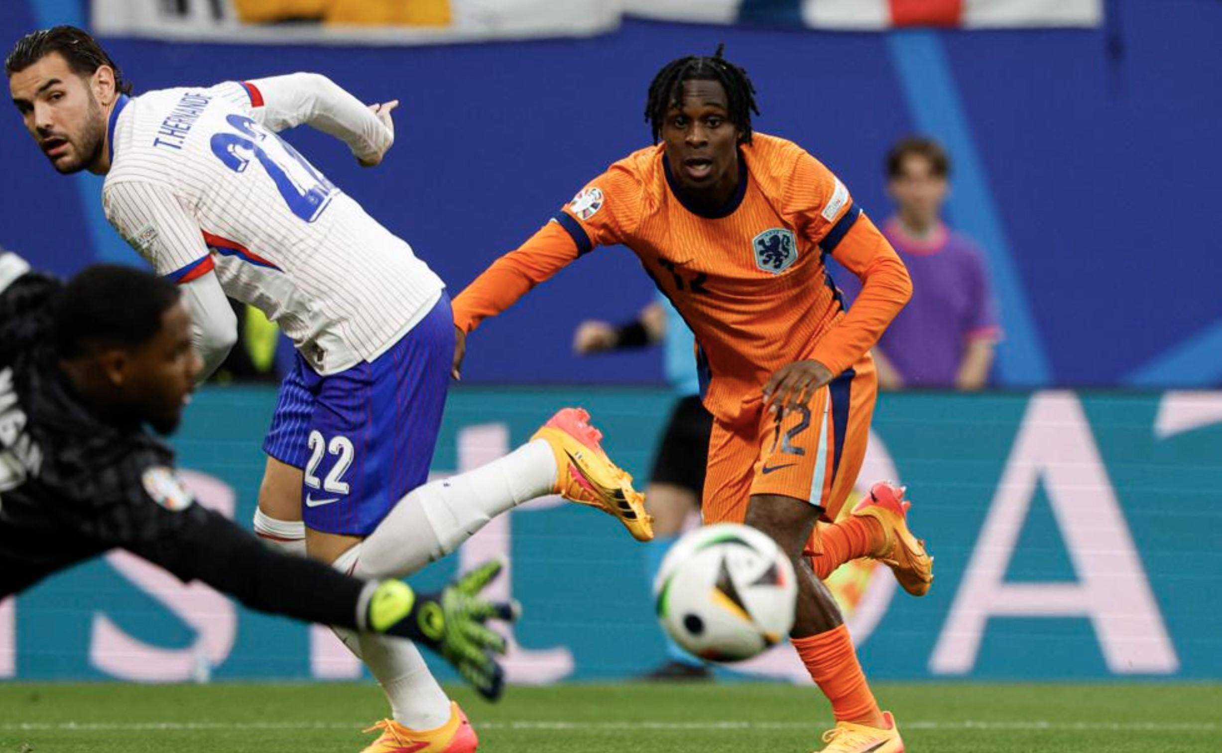 熊猫直播APP-荷兰止步半决赛，球迷失望难抑