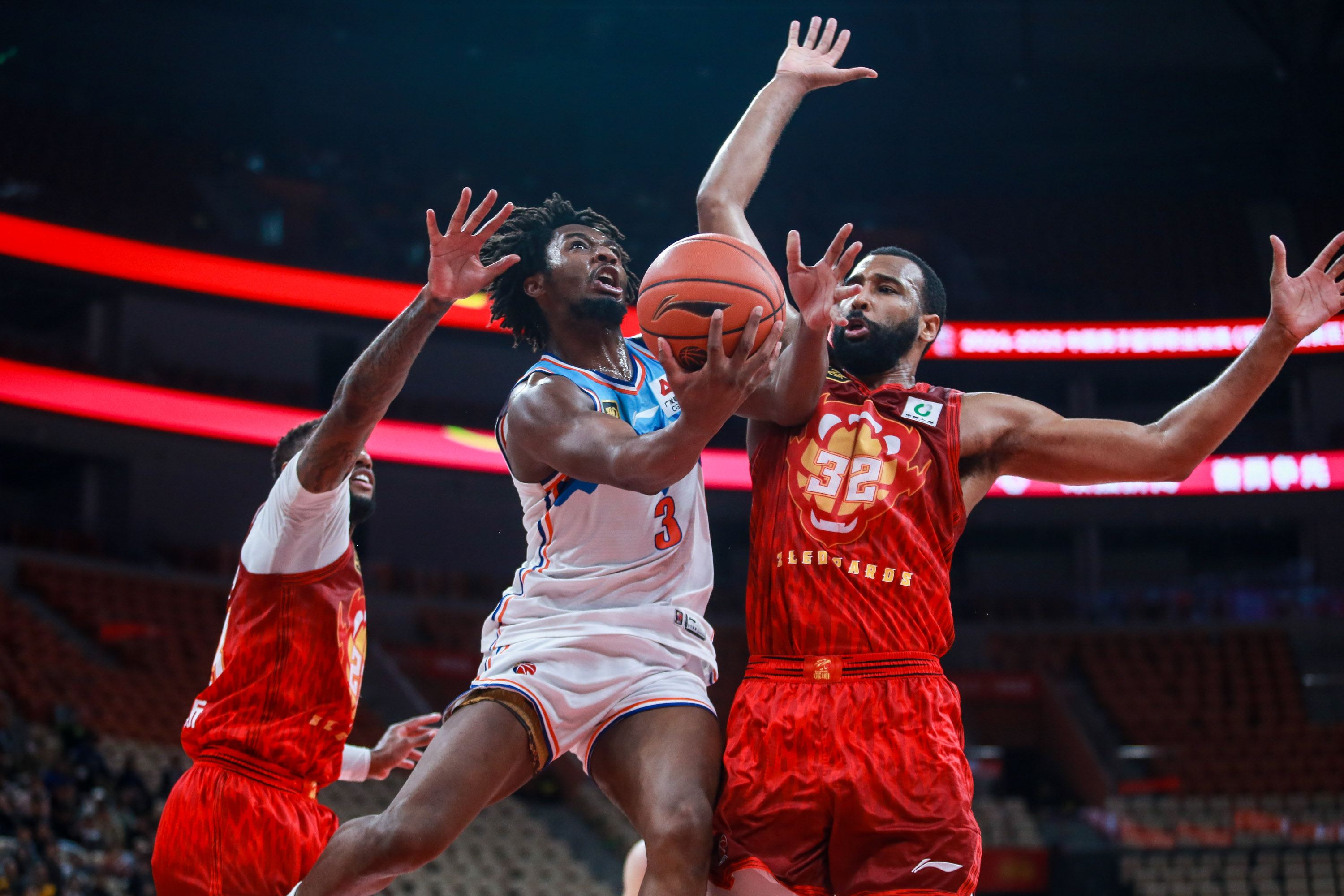 篮球比赛中球员展现出的恢复体力能力