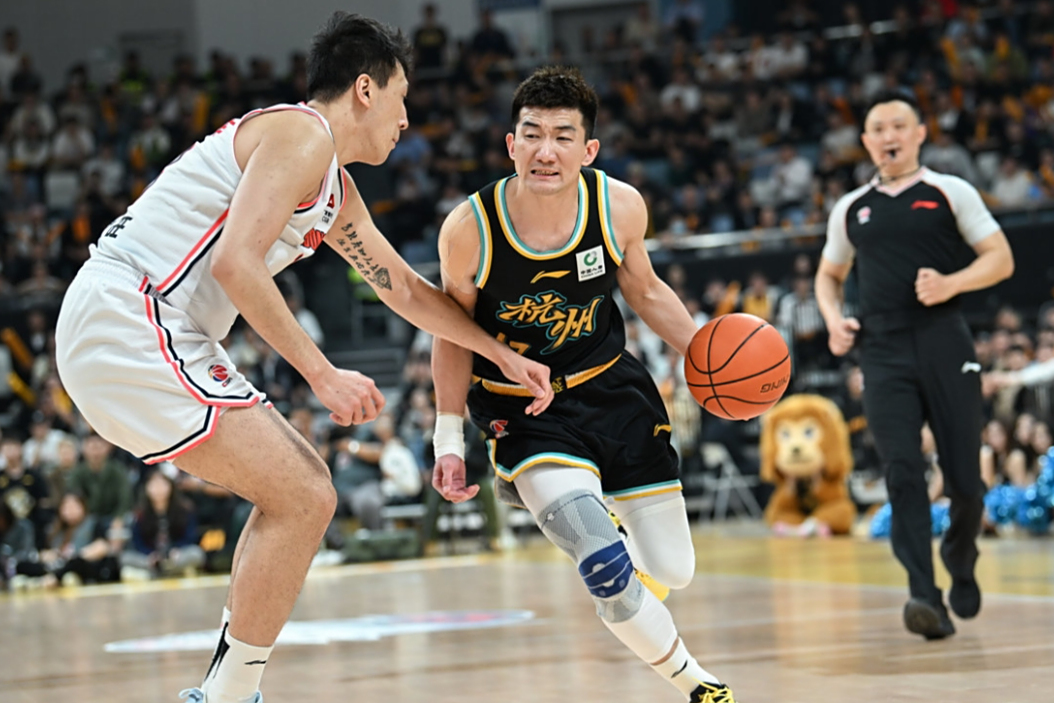 冰岛队挑战重重,迎战欧国联半决赛难关 冰岛队挑战重重,迎战欧国联半决赛难关